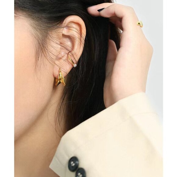 Bold thick hoop huggie earrngs - Picture 5 of 6